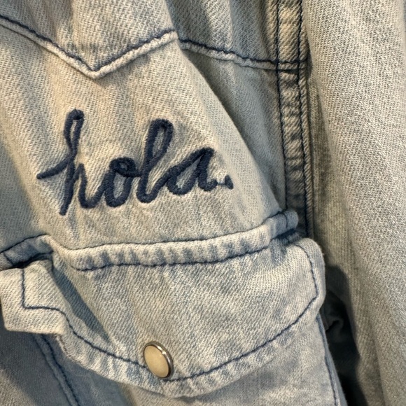 LEGAND by LUCKY BRAND Light Blue Denim Shirt w/ Embroidered Detail & added flare - Picture 6 of 8